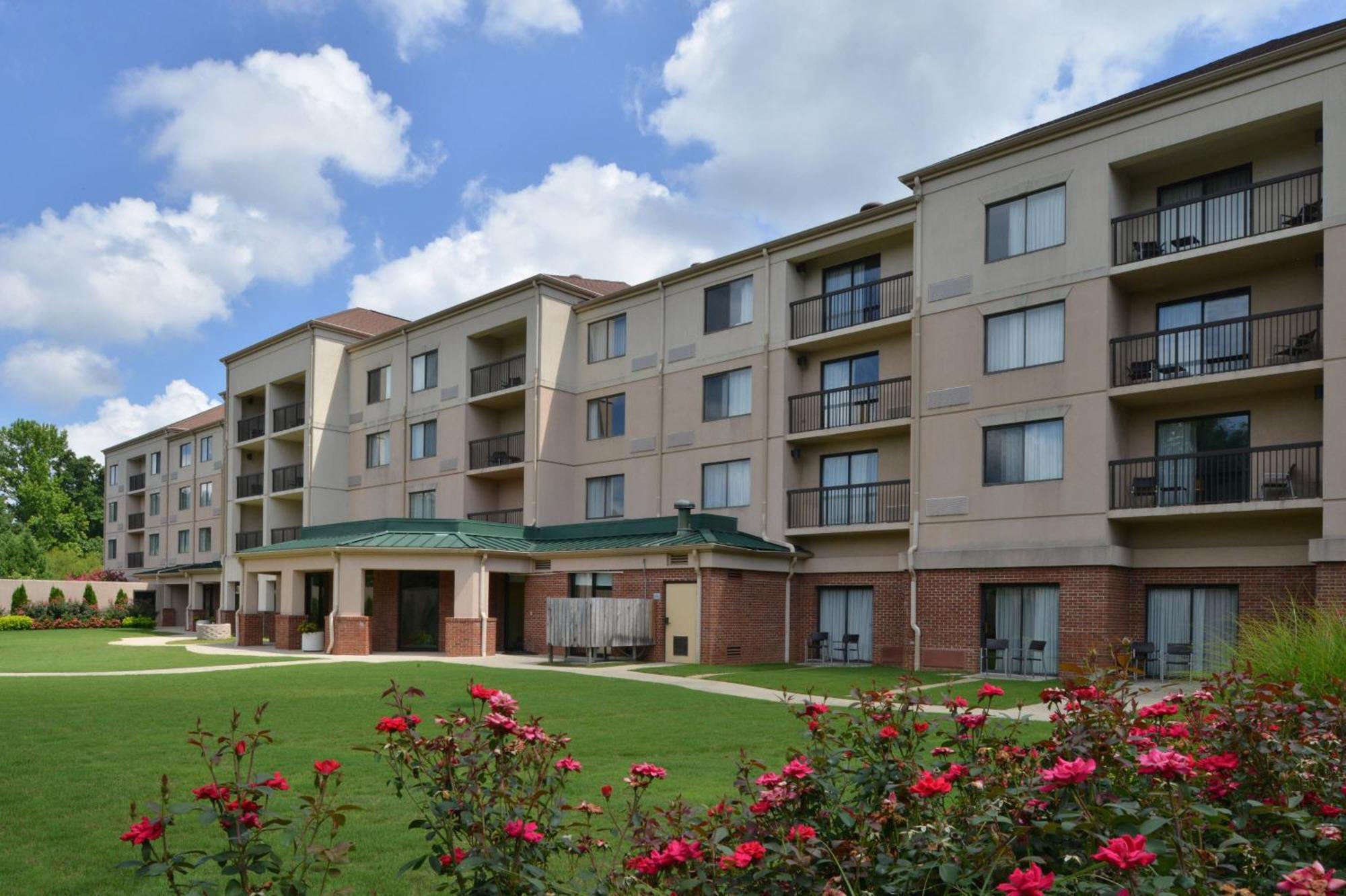 Отель Courtyard By Marriott Декатур Экстерьер фото